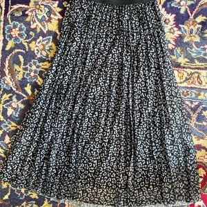 NWOT Sincerely Jules skirt size L